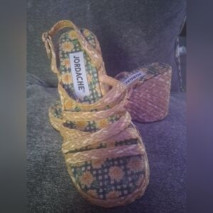 Jordache Women's Tan Woven Sandals